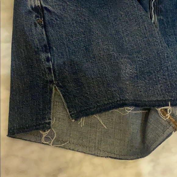 Gap frayed cutoffs - Picture 2 of 4